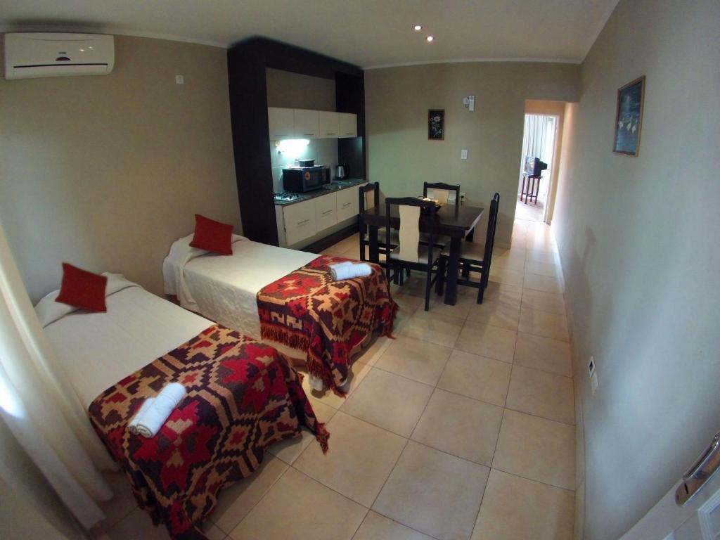 Yreta Apart Hotel Пуерто-Іґуасу Номер фото